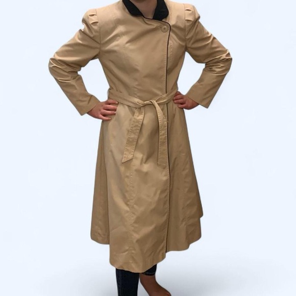 Vintage 80s Tan and black wrap trench coat.  (Small) - Picture 3 of 15